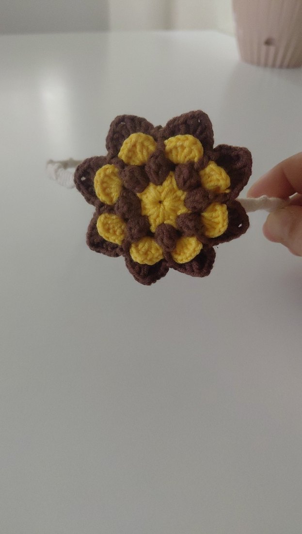 Örgü Çiçek Desenli Bohem Saç Bandı - Görsel 3