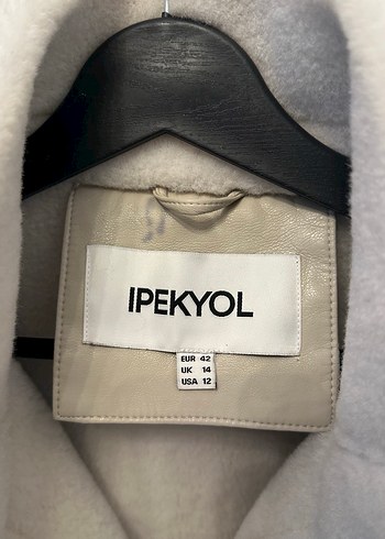 Kürk Detaylı Beyaz Kadın Midi Ceket - Görsel 3