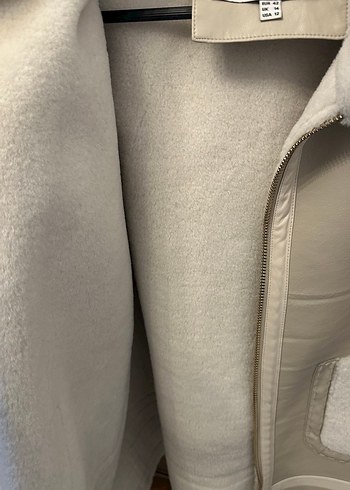 Kürk Detaylı Beyaz Kadın Midi Ceket - Görsel 4