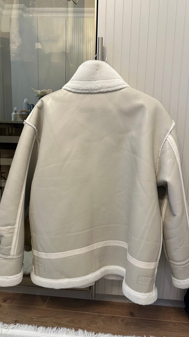 Kürk Detaylı Beyaz Kadın Midi Ceket - Görsel 5