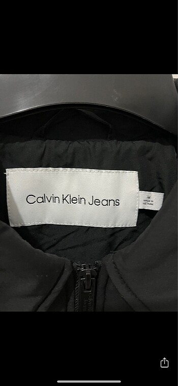 l Beden calvin klein mont