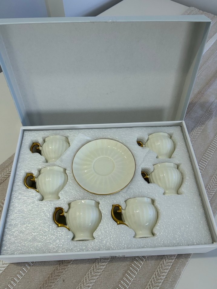 Gold Detaylı Beyaz Porselen Fincan Takımı - Görsel 3