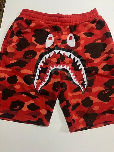 Bape camo kırmızı şort
