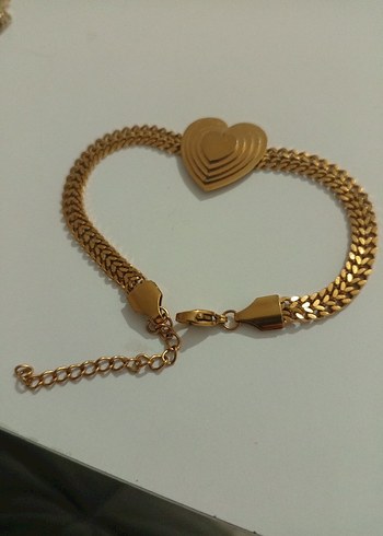Accessorize Altın Renkli Zincir Detaylı Kalp Bileklik