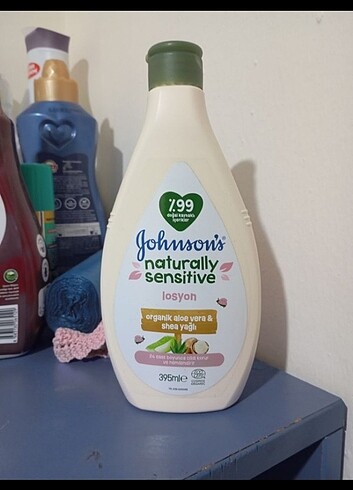 Johnson's Aloe Vera ve Shea Yağlı Losyon