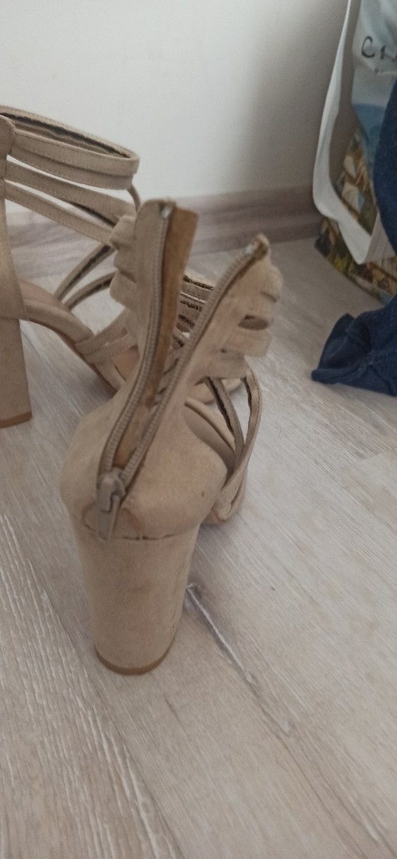 Bej Süet Kadın Topuklu Ayakkabısı - Görsel 3