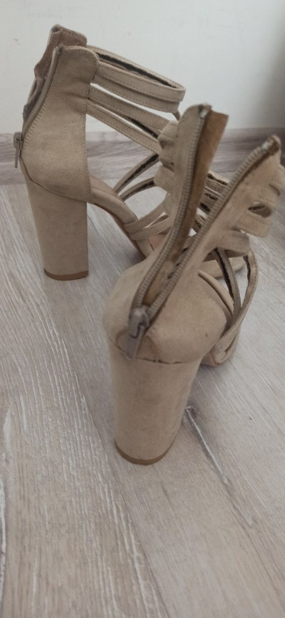 Bej Süet Kadın Topuklu Ayakkabısı - Görsel 4