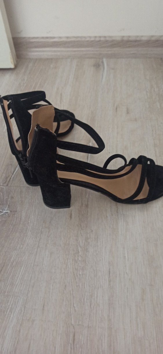 Siyah Süet Topuklu Sandalet Fermuarlı - Görsel 3