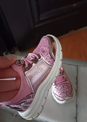 23 Beden Kız çocuk spor ayakkabı