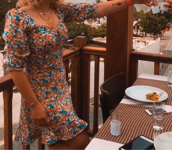 Zara çiçekli elbise