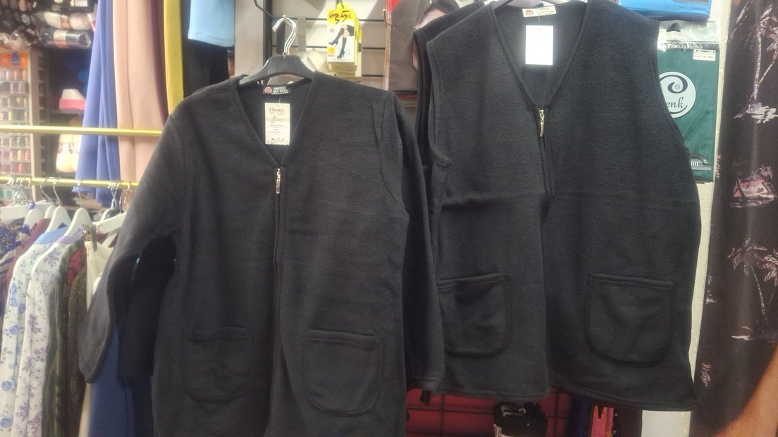 Siyah Fermuarlı polar yelek - Görsel 2