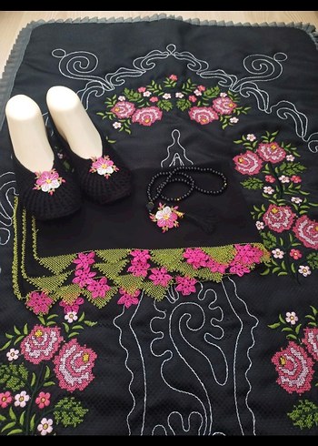 El İşi Nakışlı Siyah Set