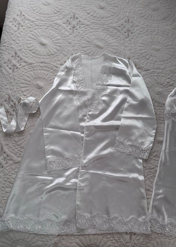 Saten Parlak Beyaz Midi Kadın Sabahlık - Görsel 7