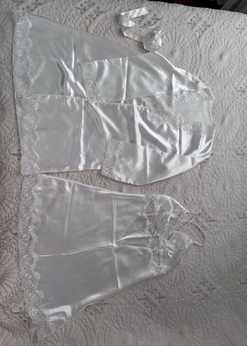 Saten Parlak Beyaz Midi Kadın Sabahlık - Görsel 5