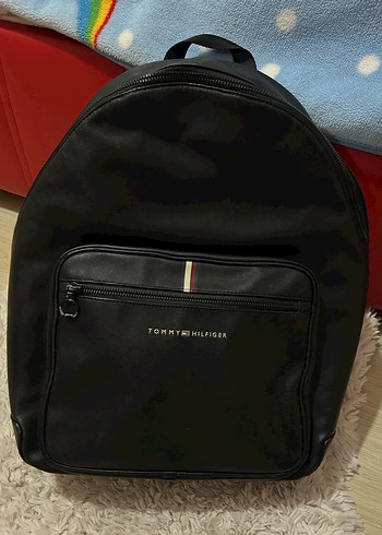 Tommy Hilfiger Siyah Deri Sırt Çantası