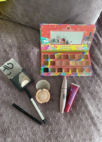 Maybelline ürünü