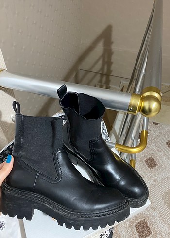 Stradivarius ürünü