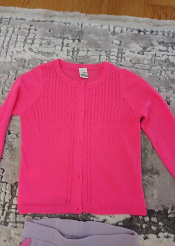 1,5 Yaş Beden Kız Bebek Örgü Hırka ve Baskılı Pantolon Takımı