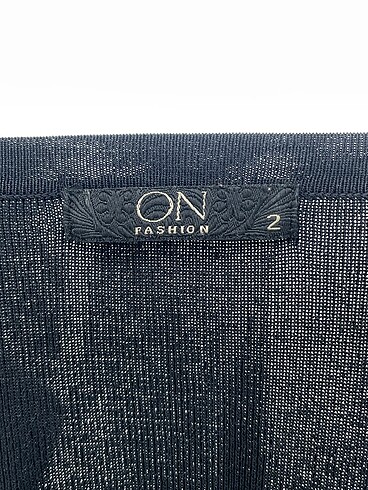 m Beden siyah Renk On Fashion Bluz %70 İndirimli.