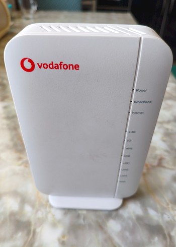 Beyaz ZTE WiFi 6 fiber Modem ve Adaptör kablo Seti - Görsel 5