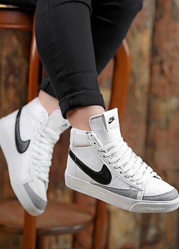 diğer Beden beyaz Renk Nike blazer bilekli spor ayakkabı FİYATI 330 TL ?