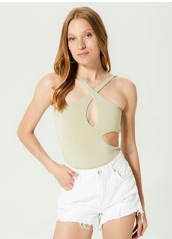 bodysuit bir kez giyildi