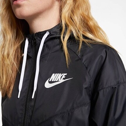 Nike Yağmurluk