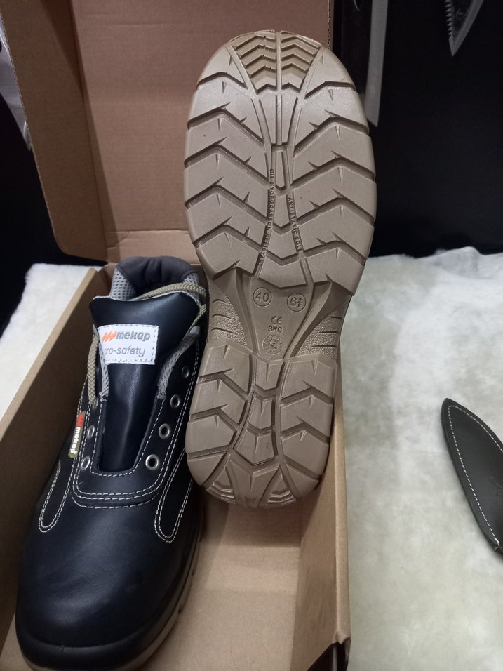 Erkek Siyah Gri Kayışlı Kauçuk iş ayakkabısi 40 numara - Görsel 2