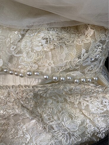 aysira işlemeli simli kısa kollu gelinlik - Görsel 6