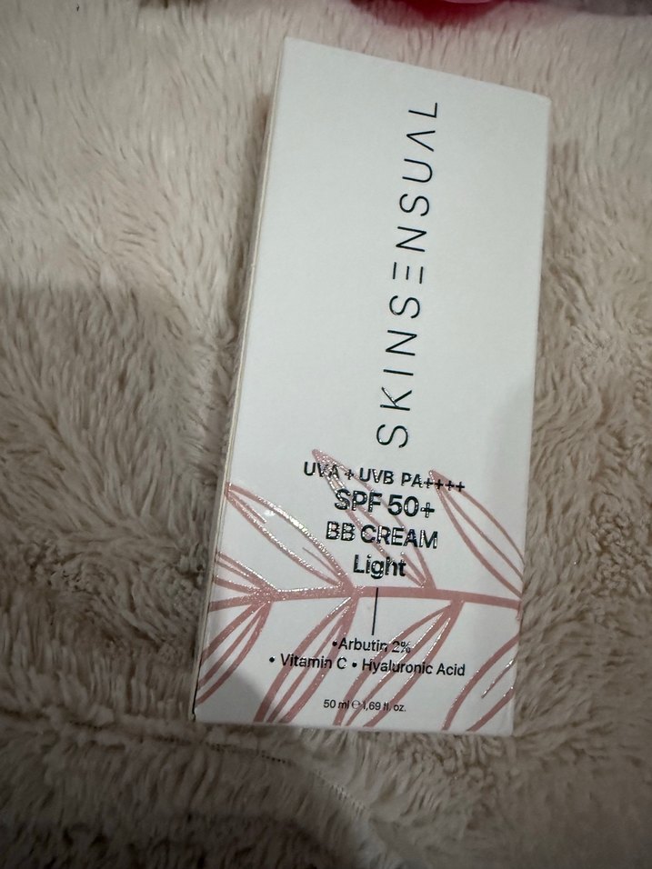 SPF50+ Açık Ten BB Krem - Görsel 2