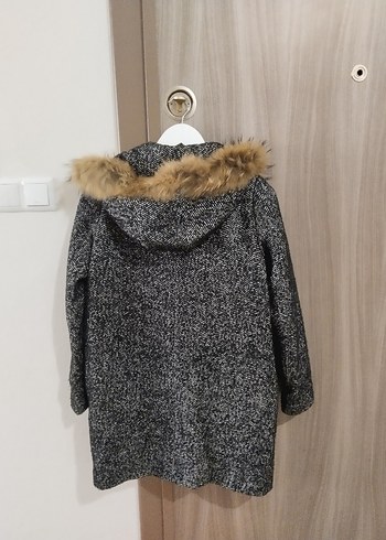 Kürk kapüşonlu, fermuarlı kaban - Görsel 2