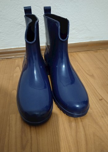 Kaymaz Taban Yağmur Botu
DEICHMANN marka, 37 beden. - Görsel 2