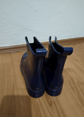 Kaymaz Taban Yağmur Botu
DEICHMANN marka, 37 beden. - Görsel 3