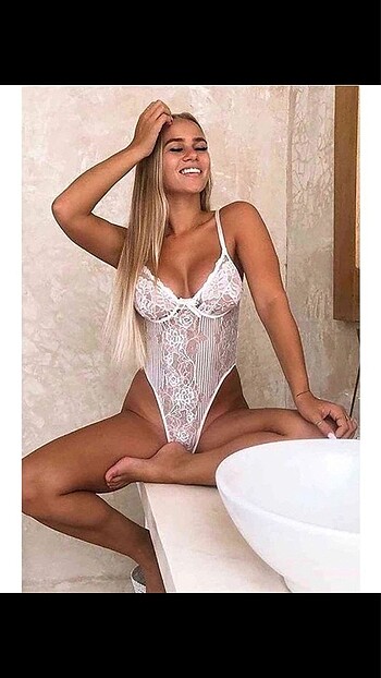 m Beden Beyaz Dantelli Bodysuit