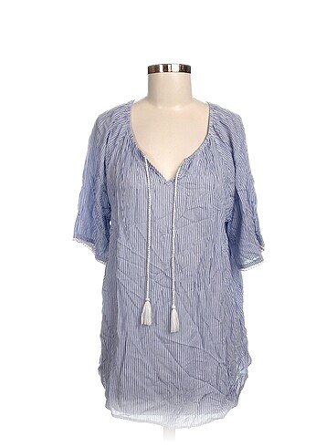 LC Waikiki Bluz %70 İndirimli.
