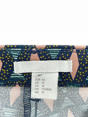 42 Beden çeşitli Renk H&M Düz Kesim %70 İndirimli.