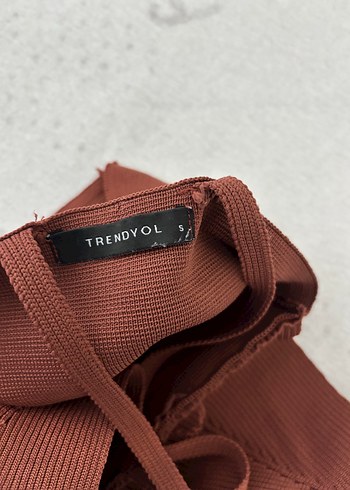 Trendyol & Milla Kahverengi Crop