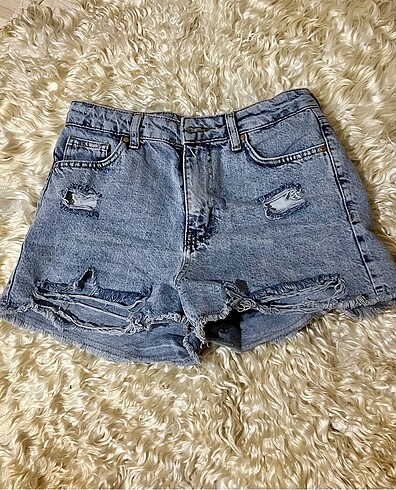Zara Açık Mavi Yırtıklı Yüksek Bel Denim Şort