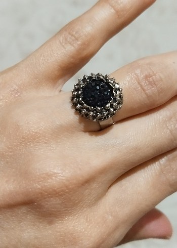 Siyah Boncuklu Gotik Kadın Yüzük - Görsel 5