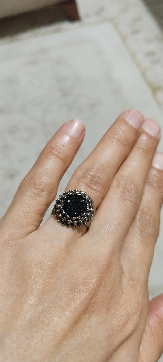 Siyah Boncuklu Gotik Kadın Yüzük - Görsel 2