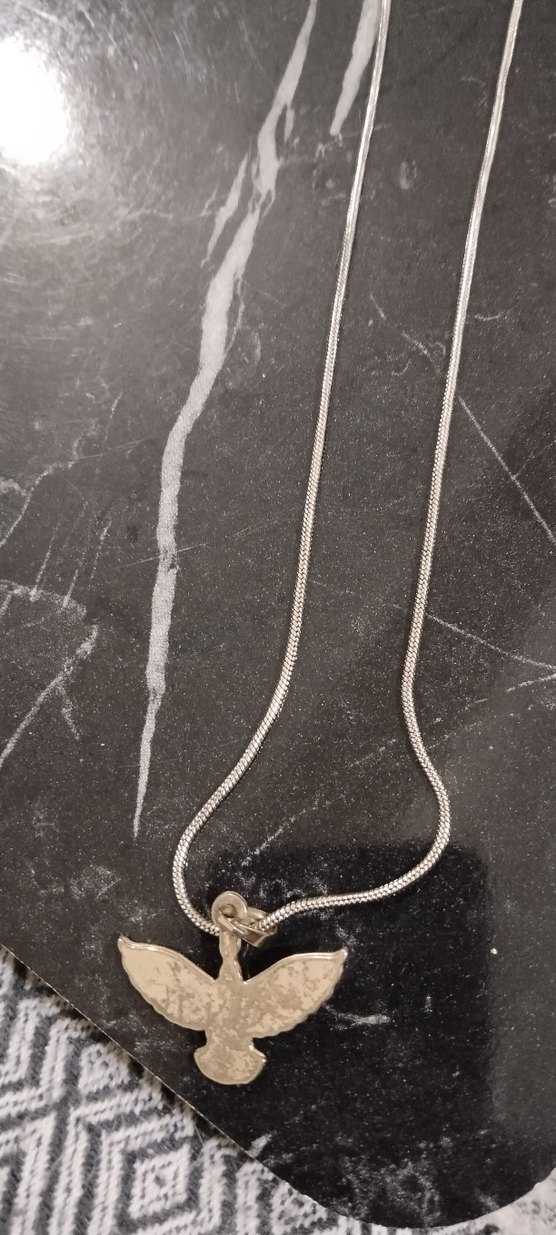 Altın Renk Zincir Detaylı Minimalist Kolye - Görsel 3