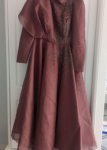 Bordo İşlemeli Uzun Kollu Notalı Yaka Abiye