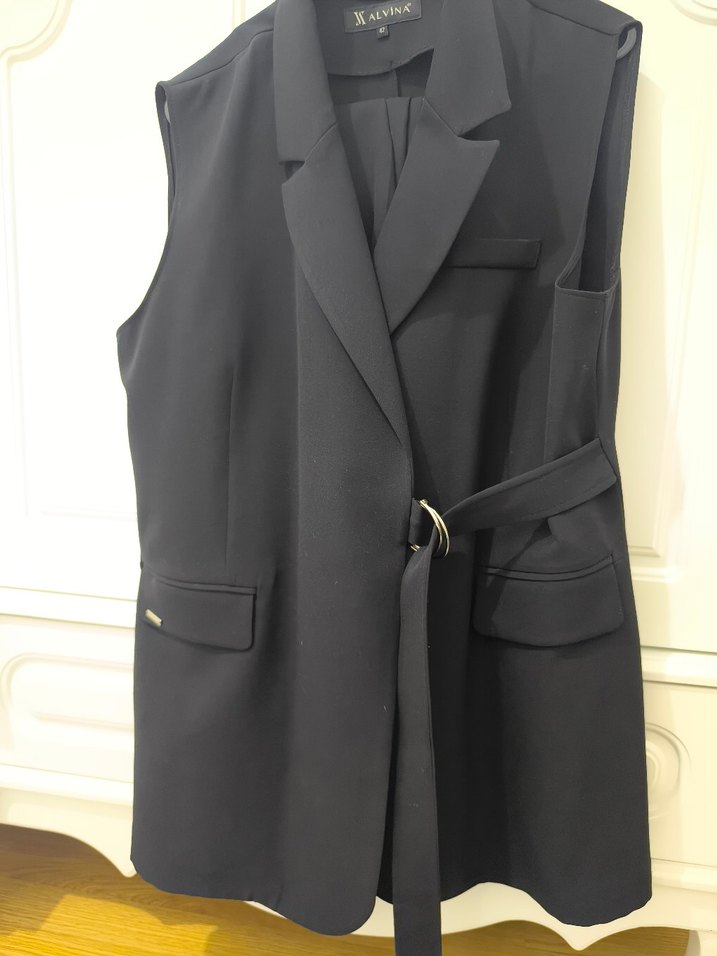 Kemerli Siyah Midi Kadın Yelek - Görsel 4