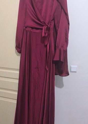 Bordo Uzun Saten Elbise, Dökümlü, Uzun Kollu