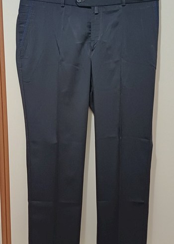 Siyah Erkek Kemerli Ofis Pantolonu 48 beden