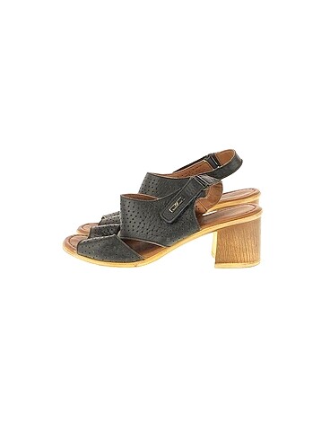 Hammer Jack Sandalet %70 İndirimli.