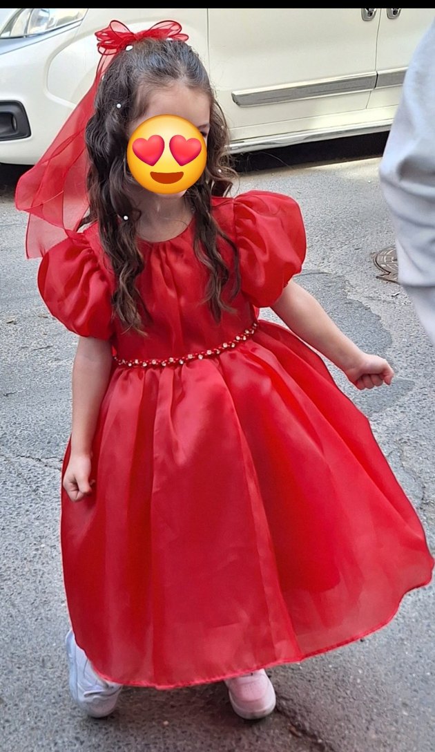 Kız Çocuk Kırmızı Parlak Fiyonk Detaylı Elbise - Görsel 3