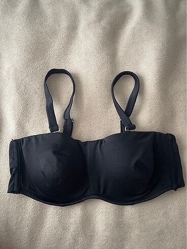 Penti bikini üstü