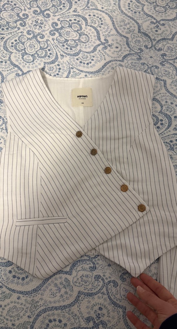 Düğmeli Beyaz Midi Kadın Takım Elbise - Görsel 2