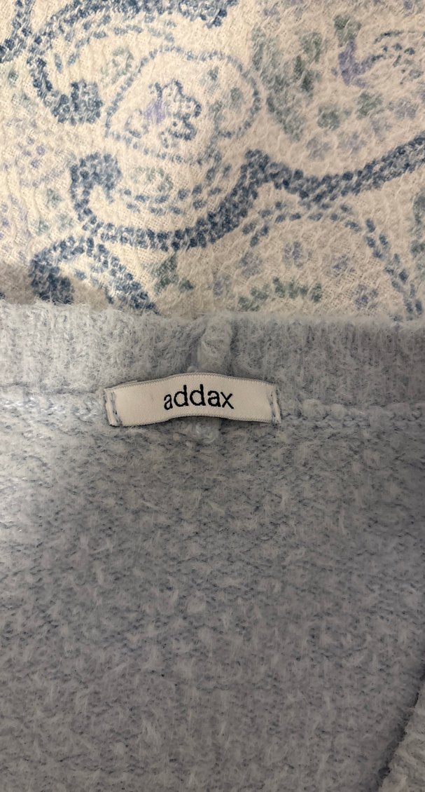 Gri V Yaka Dantel Detaylı Kadın Hırka - Görsel 3